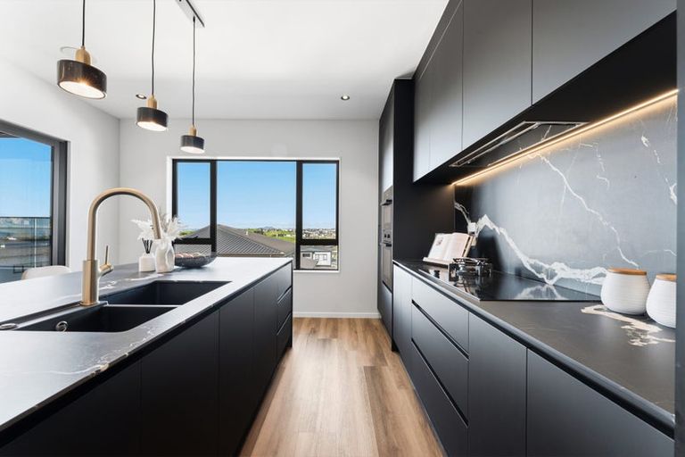 Photo of property in 25 Kumukumu Road, Long Bay, Auckland, 0630