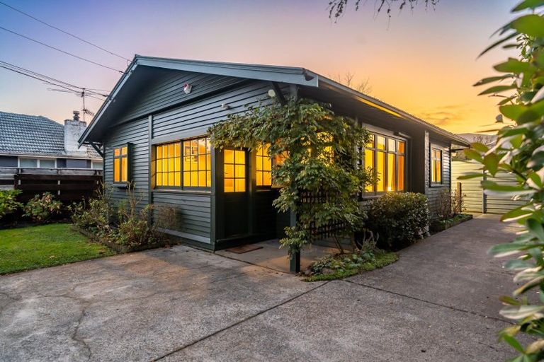 Photo of property in 53 Palmer Crescent, Silverstream, Upper Hutt, 5019