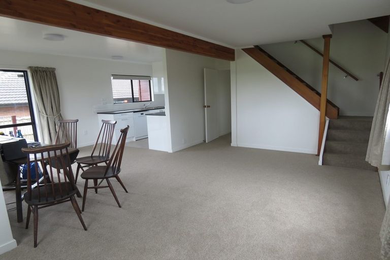 Photo of property in 2/115 Titirangi Road, New Lynn, Auckland, 0600