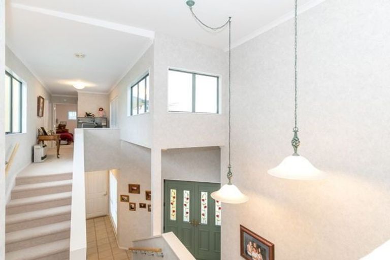 Photo of property in 26 Highgrove Drive, Grandview Heights, Hamilton, 3200