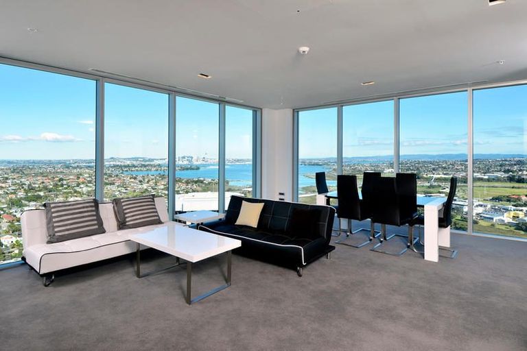 Photo of property in Sentinel Apartments, 2603/3 Northcroft Street, Takapuna, Auckland, 0622