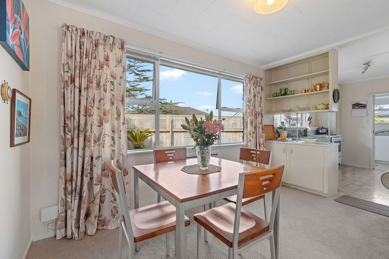 Photo of property in 203 Parkhurst Road, Parakai, 0830