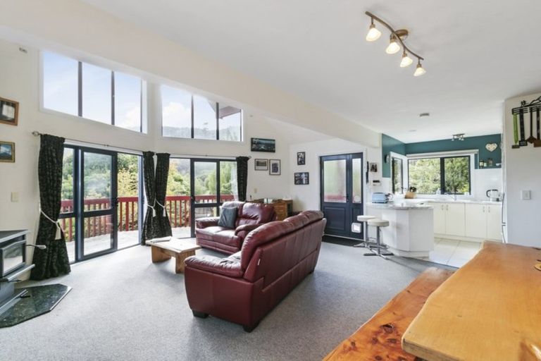 Photo of property in 2b Swainson Street, Naenae, Lower Hutt, 5011