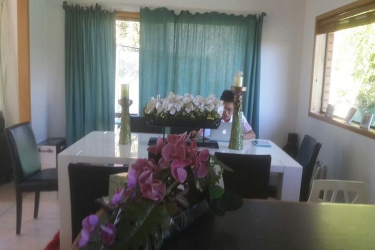 Photo of property in 21 Voltaire Court, Botany Downs, Auckland, 2010