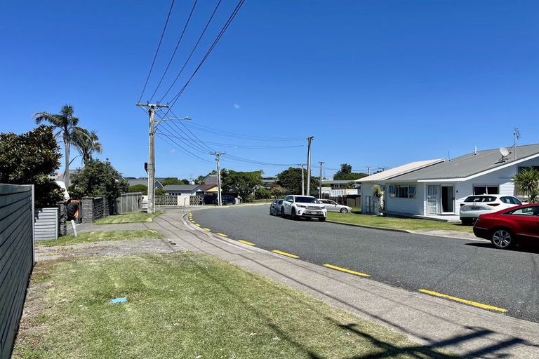 Photo of property in 161 Karewa Parade, Papamoa Beach, Papamoa, 3118