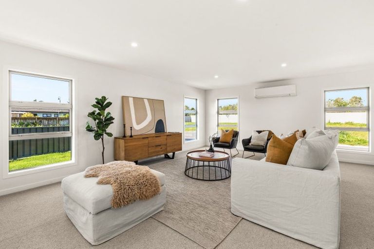 Photo of property in 23 George Yee Place, Taradale, Napier, 4112