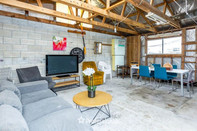 Photo of property in 15a Bonnie Glen Crescent, Ebdentown, Upper Hutt, 5018