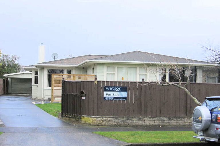 Photo of property in 4 Conway Place, Terrace End, Palmerston North, 4410