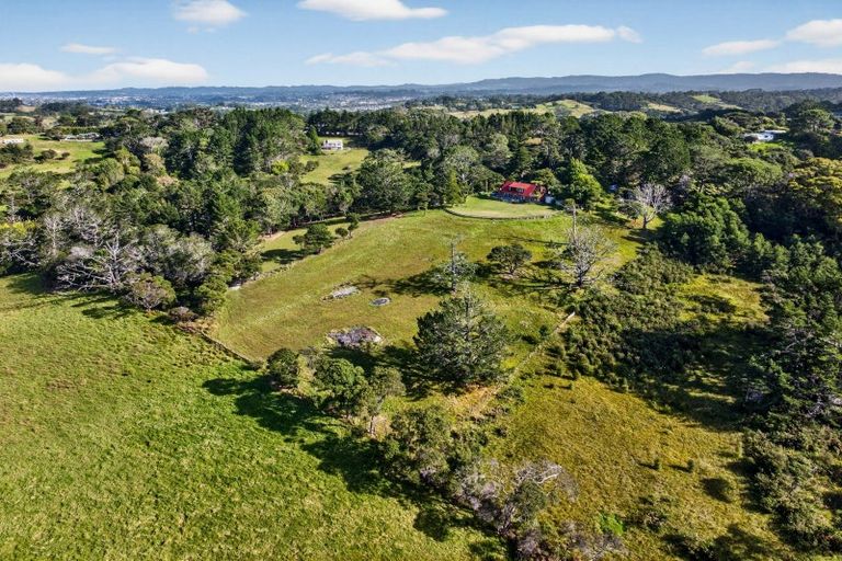 Photo of property in 55 Red Hills Road, Massey, Auckland, 0614