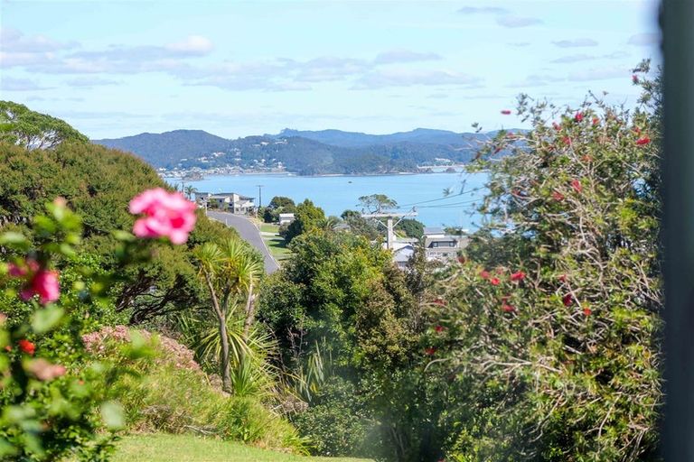 Photo of property in 34 Oneroa Road, Russell, 0202