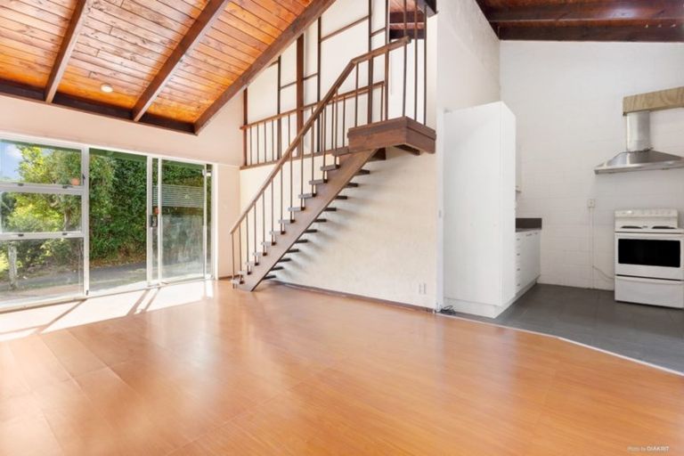 Photo of property in 3/23 Craigbank Avenue, New Lynn, Auckland, 0600