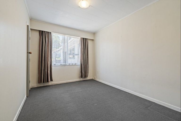 Photo of property in 81 Awanui Street, Merrilands, New Plymouth, 4312