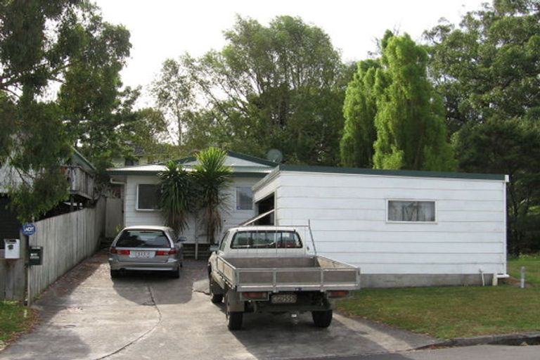 Photo of property in 18a Midgley Road, West Harbour, Auckland, 0618