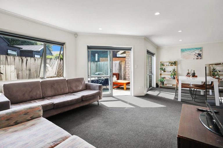 Photo of property in 2/19 Abbotsford Street, Whitiora, Hamilton, 3200