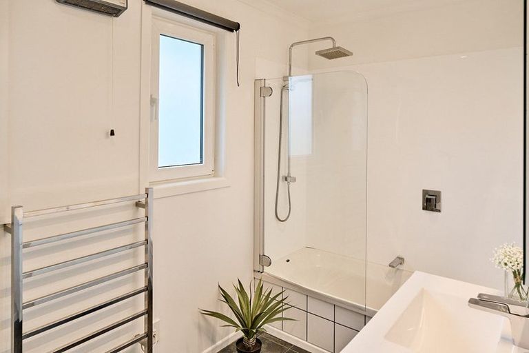 Photo of property in 12 Haunui Road, Pukerua Bay, 5026