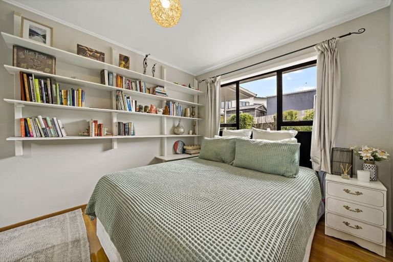 Photo of property in 10 Bean Place, Mount Wellington, Auckland, 1060