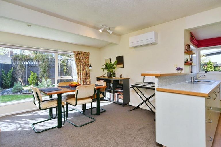 Photo of property in 2/33 Studholme Street, Somerfield, Christchurch, 8024