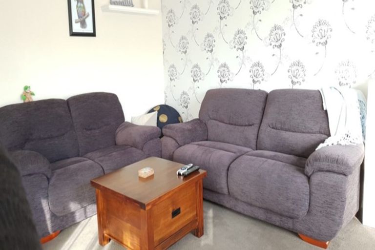 Photo of property in 51 Oregon Drive, Maoribank, Upper Hutt, 5018