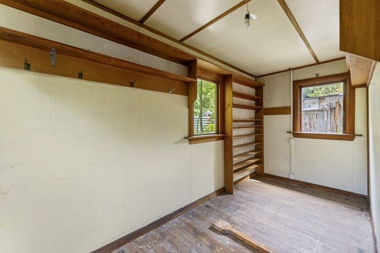 Photo of property in 19 Holm Avenue, Broad Bay, Dunedin, 9014