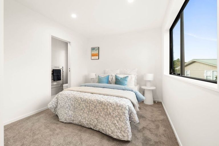 Photo of property in 1/69 Andrew Road, Howick, Auckland, 2010