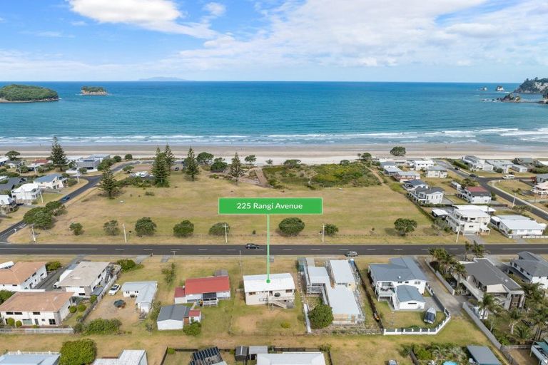 Photo of property in 225 Rangi Avenue, Whangamata, 3620