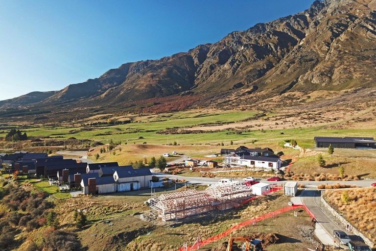 Photo of property in 11a Double Cone Road, Jacks Point, Queenstown, 9371