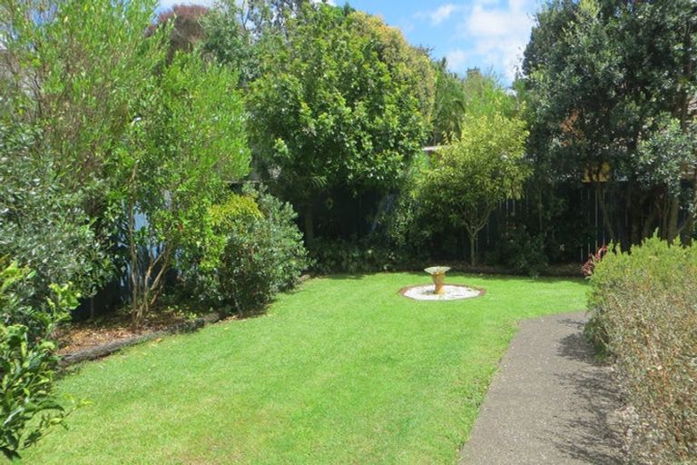 Photo of property in 40 Leafield Crescent, Henderson, Auckland, 0612