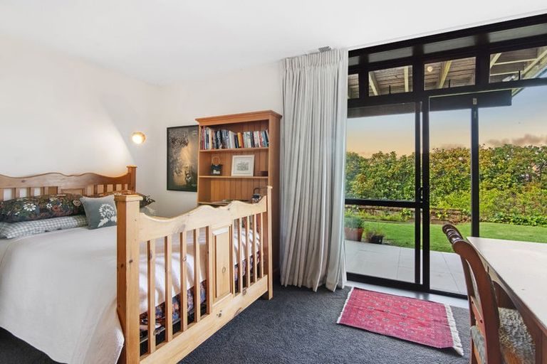 Photo of property in 181 Vaughans Road, Okura, Auckland, 0792