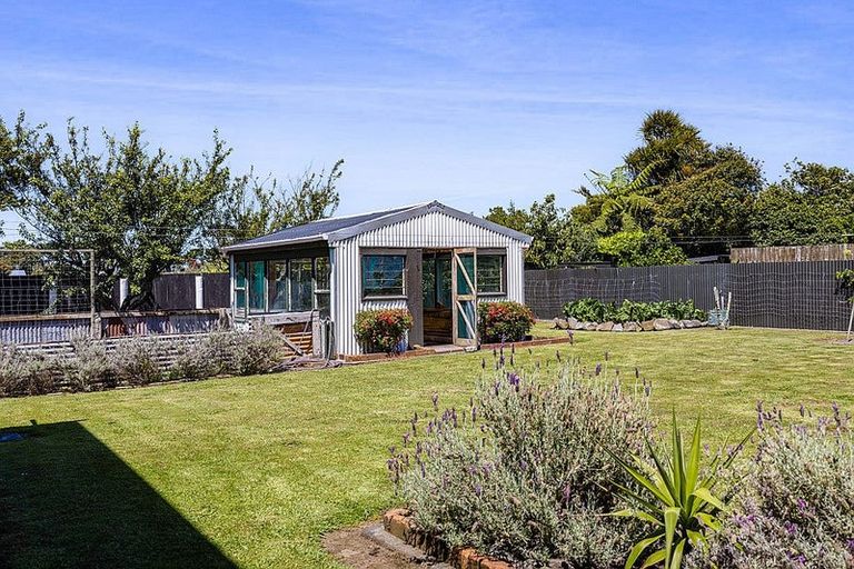 Photo of property in 74 Riemenschneider Street, Manaia, 4612