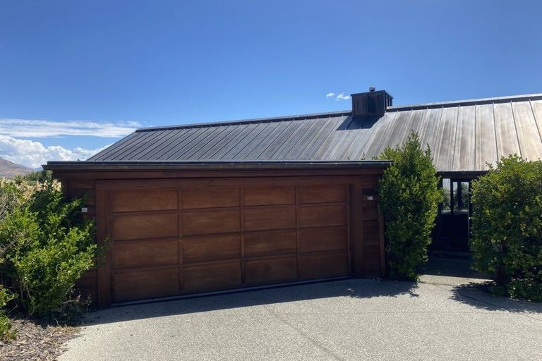 Photo of property in 16 Ellesmere Avenue, Jacks Point, Queenstown, 9371