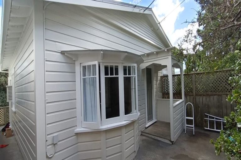 Photo of property in 6 Putnam Street, Northland, Wellington, 6012