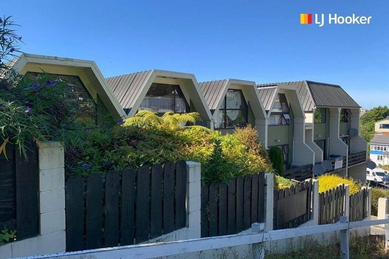 Photo of property in 93 Queen Street, North Dunedin, Dunedin, 9016