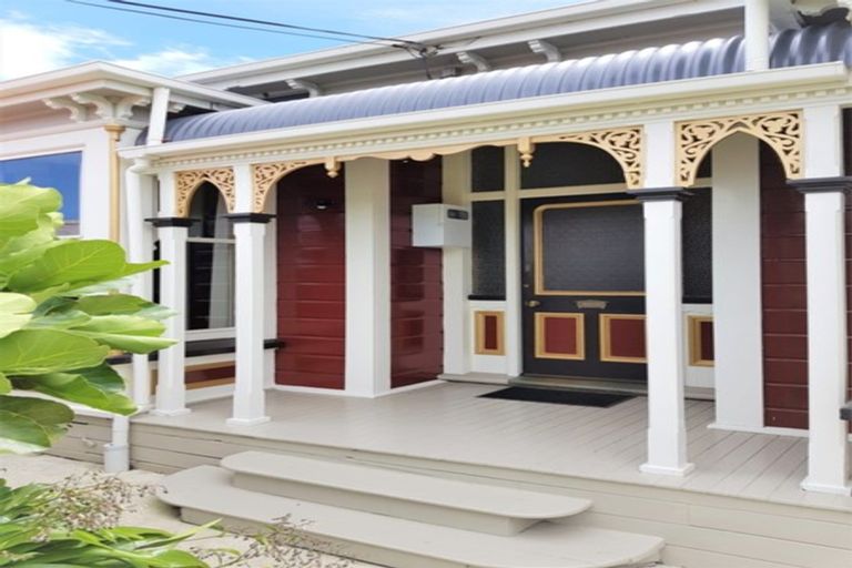 Photo of property in 128 Derwent Street, Island Bay, Wellington, 6023