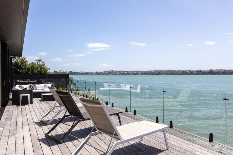 Photo of property in 17 Lansdowne Street, Bayswater, Auckland, 0622