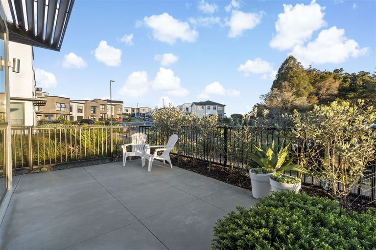 Photo of property in 65 Matairangi Avenue, Totara Heights, Auckland, 2105