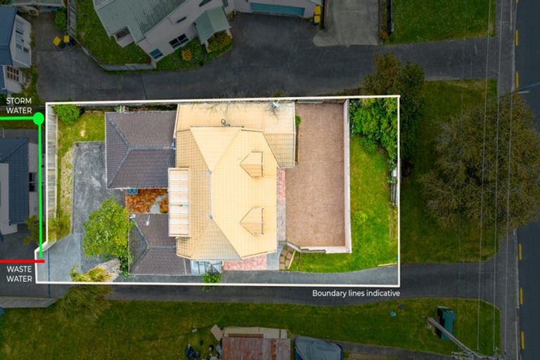 Photo of property in 226 East Coast Road, Forrest Hill, Auckland, 0620