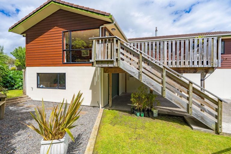 Photo of property in 110 Renown Road, Raumati South, Paraparaumu, 5032
