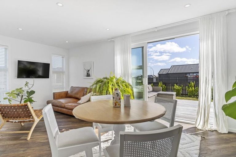 Photo of property in 11 Union Drive, Papamoa, 3118