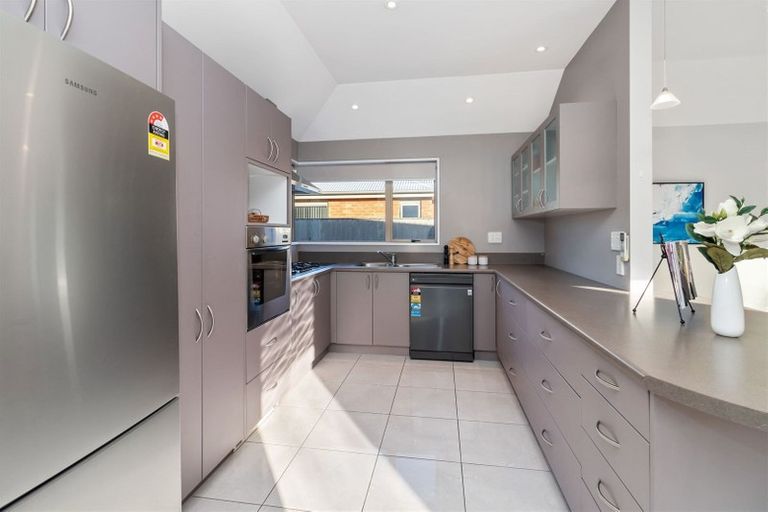 Photo of property in 152 Ilam Road, Ilam, Christchurch, 8041