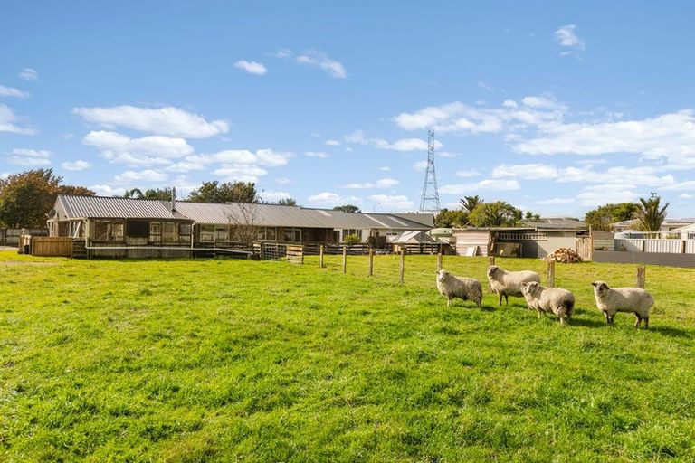 Photo of property in 7b Beach Road, Omata, New Plymouth, 4374