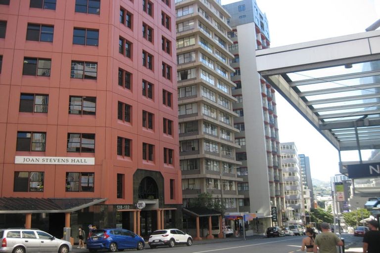 Photo of property in Terrace Tower Apartments, 4a/126 The Terrace, Wellington Central, Wellington, 6011