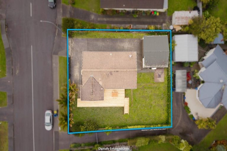 Photo of property in 70 Harmel Road, Glendene, Auckland, 0602