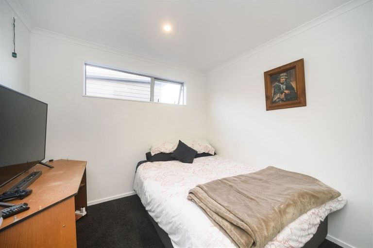 Photo of property in 56 Exeter Crescent, Takaro, Palmerston North, 4412