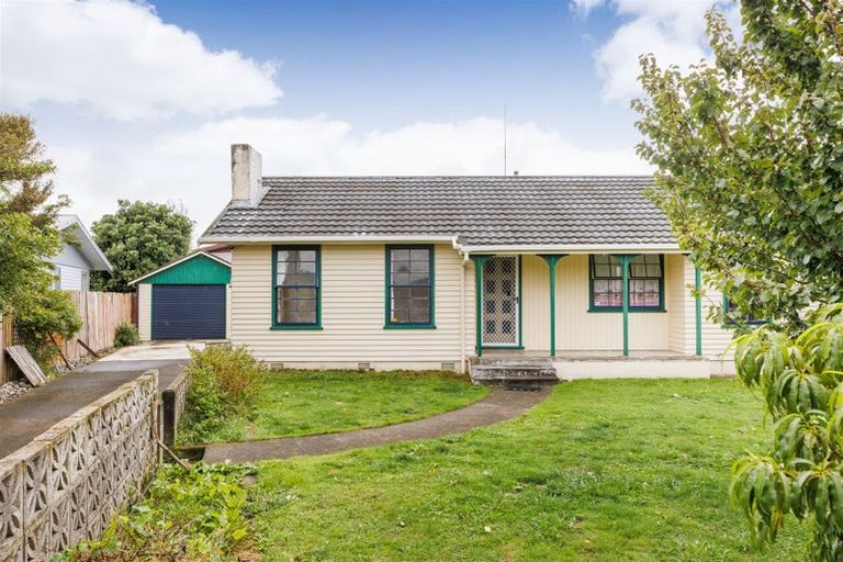 Photo of property in 12 Motuoapa Place, Kelvin Grove, Palmerston North, 4414