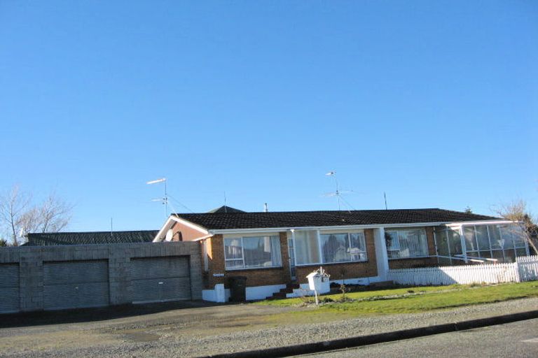 Photo of property in 23c Durham Street, Winton, 9720