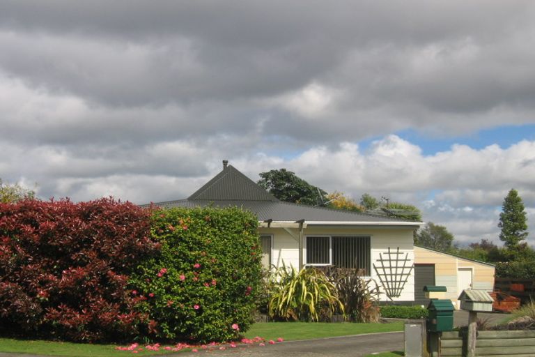 Photo of property in 14 Burton Place, Owhata, Rotorua, 3010