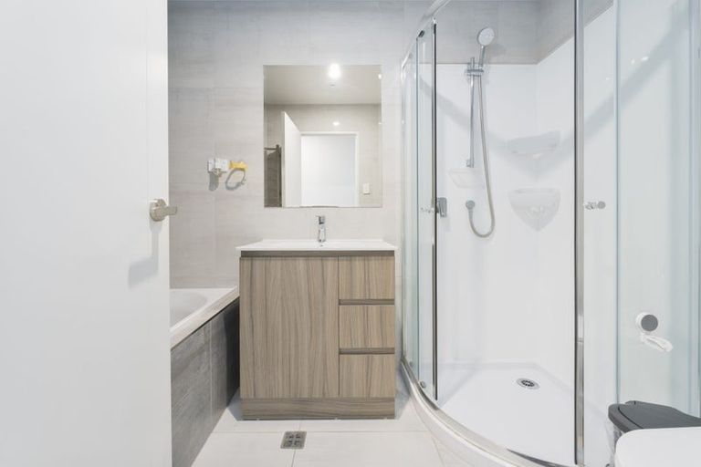 Photo of property in 2/46 Te Kanawa Crescent, Henderson, Auckland, 0610