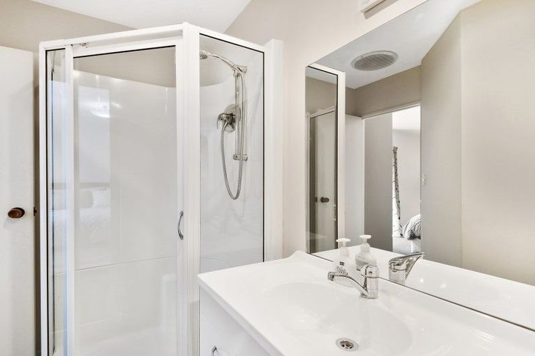 Photo of property in 15 Muir Avenue, Halswell, Christchurch, 8025