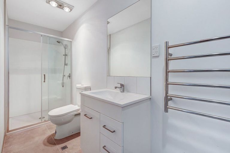 Photo of property in 13 Eileen Newey Place, Henderson, Auckland, 0612