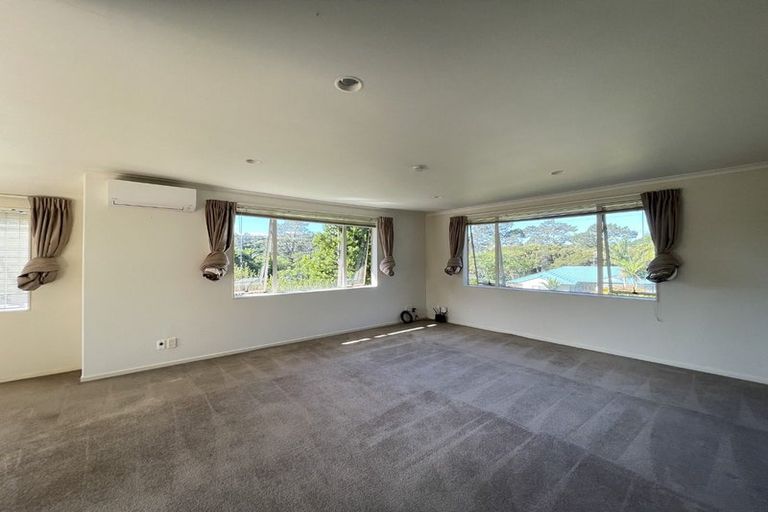 Photo of property in 83 Te Wharau Drive, Greenhithe, Auckland, 0632